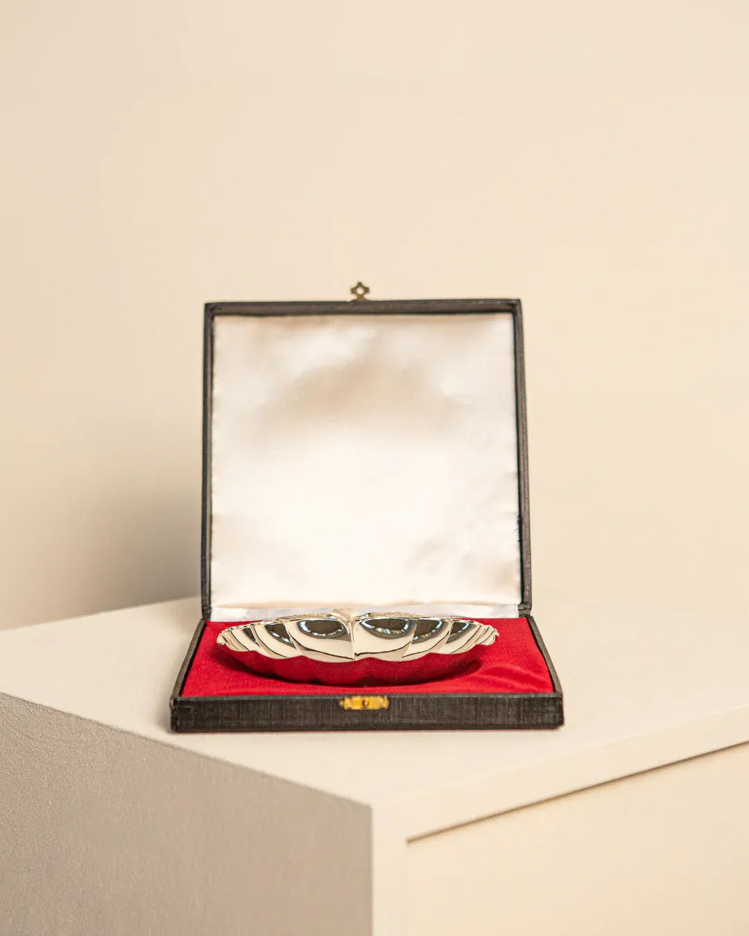 Silver-Plated Scallop Tray - Image 2